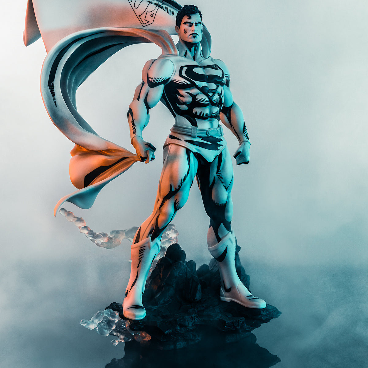 DC Heroes Superman B&W PX PVC 1/8 Scale Statue – PureArts