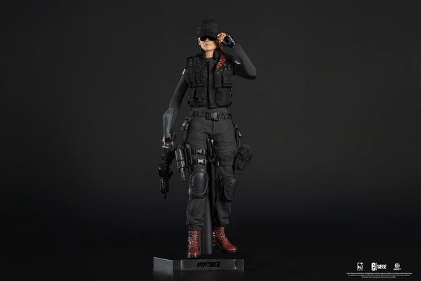 Six Siege : Ash Figurine Articulée 1/6